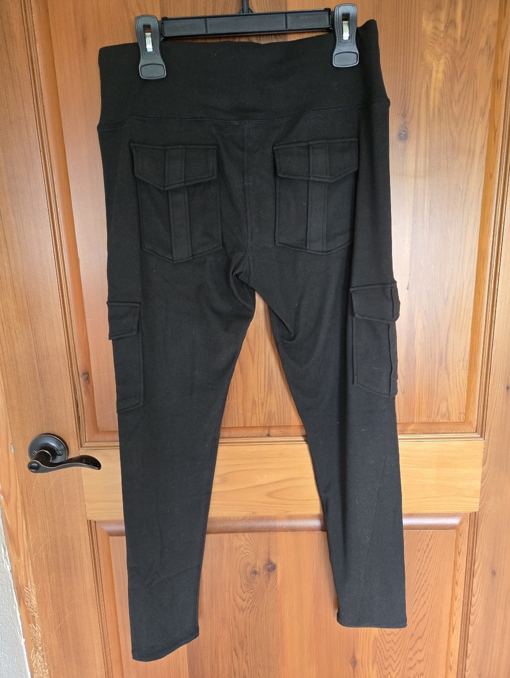 NWOT, Black Knit Cargo Pocket Leggings, Sz. XL - Picture 4 of 6